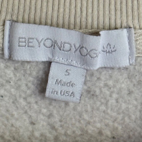 Beyond Yoga WFH Fleece Cropped Crew Women's Size Small in Vintage White - Picture 7 of 10